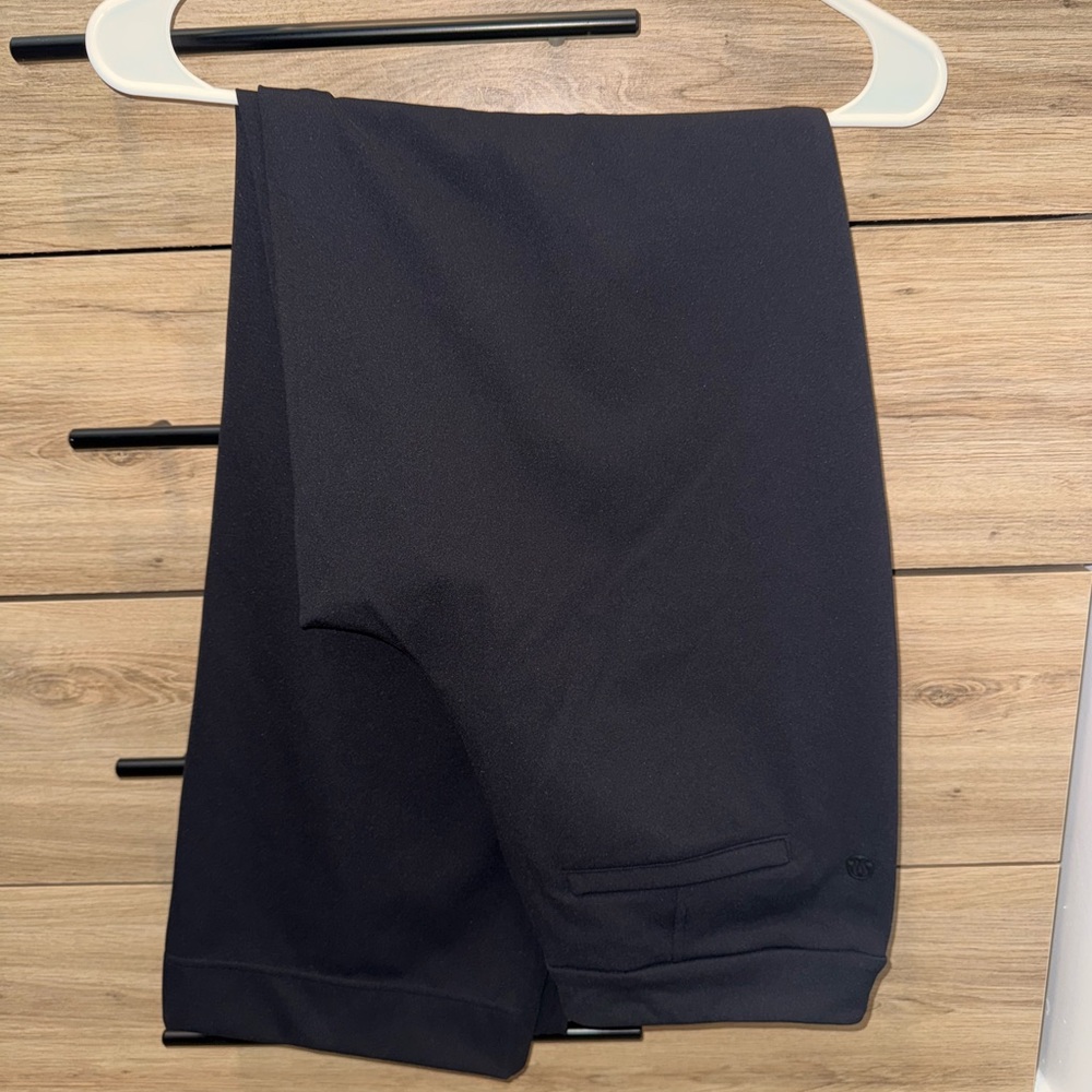 Lululemon Pull-On Women’s Trouser